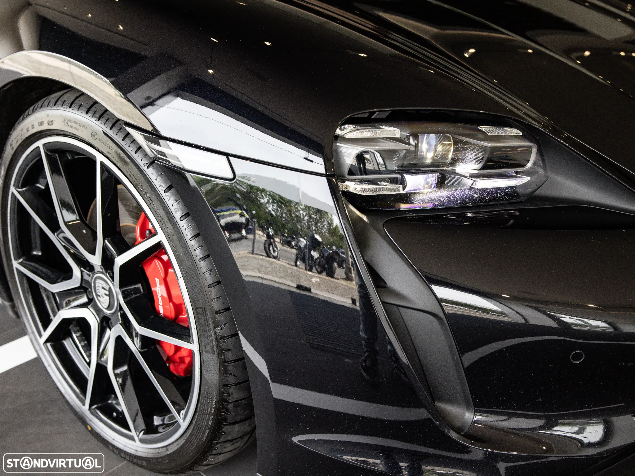 Porsche Taycan 4S - 14