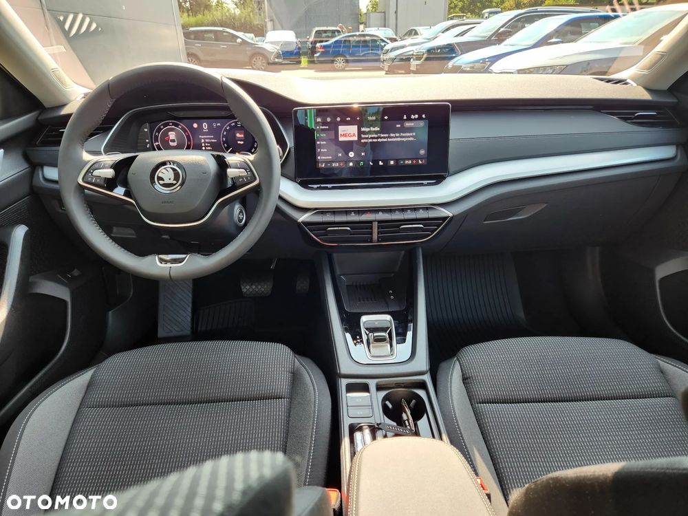Skoda Octavia 1.5 TSI mHEV Drive Selection DSG - 11