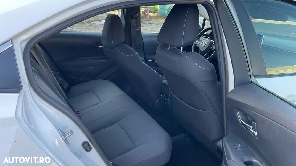 Toyota Corolla 1.8 HSD Business - 13