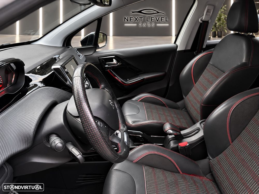 Peugeot 2008 1.2 PureTech GT Line EAT6 - 17