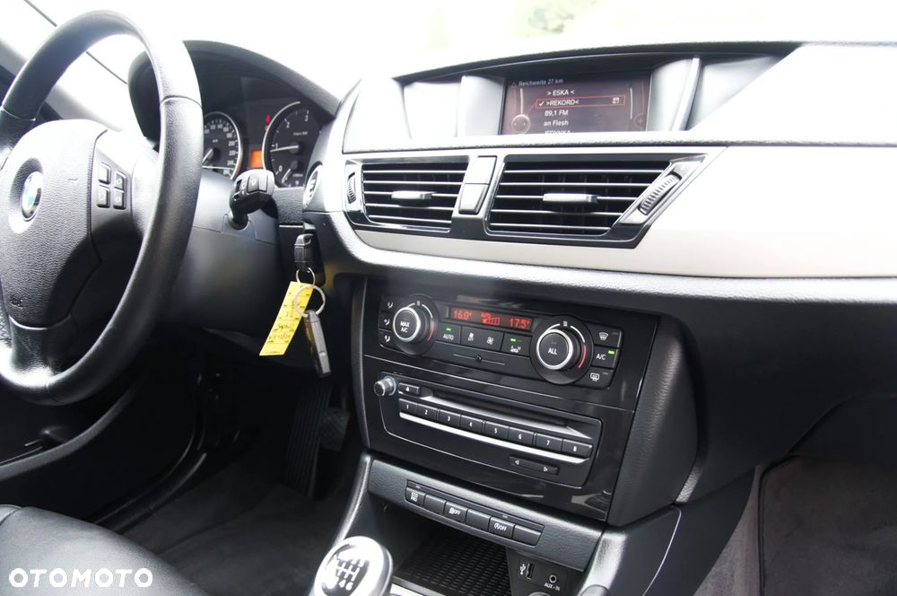 BMW X1 sDrive18d xLine - 10
