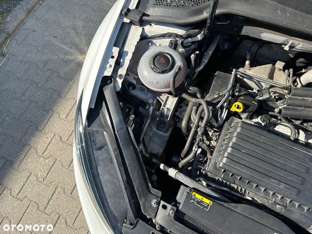 Volkswagen Golf 1.4 TSI BMT Comfortline DSG - 28