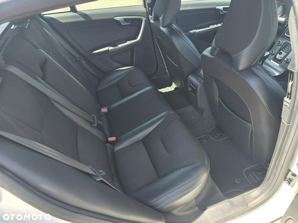 Volvo V60 - 21