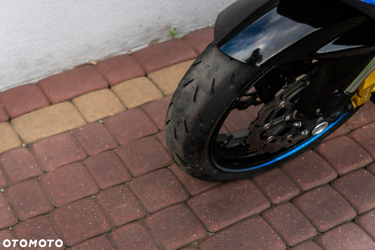 Suzuki GSX-R - 7