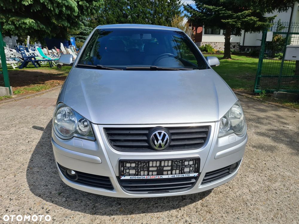 Volkswagen Polo - 2