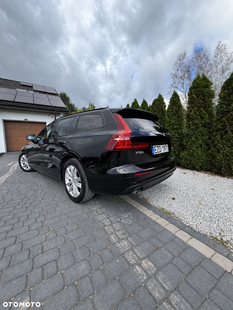 Volvo V60 B4 D Momentum - 24