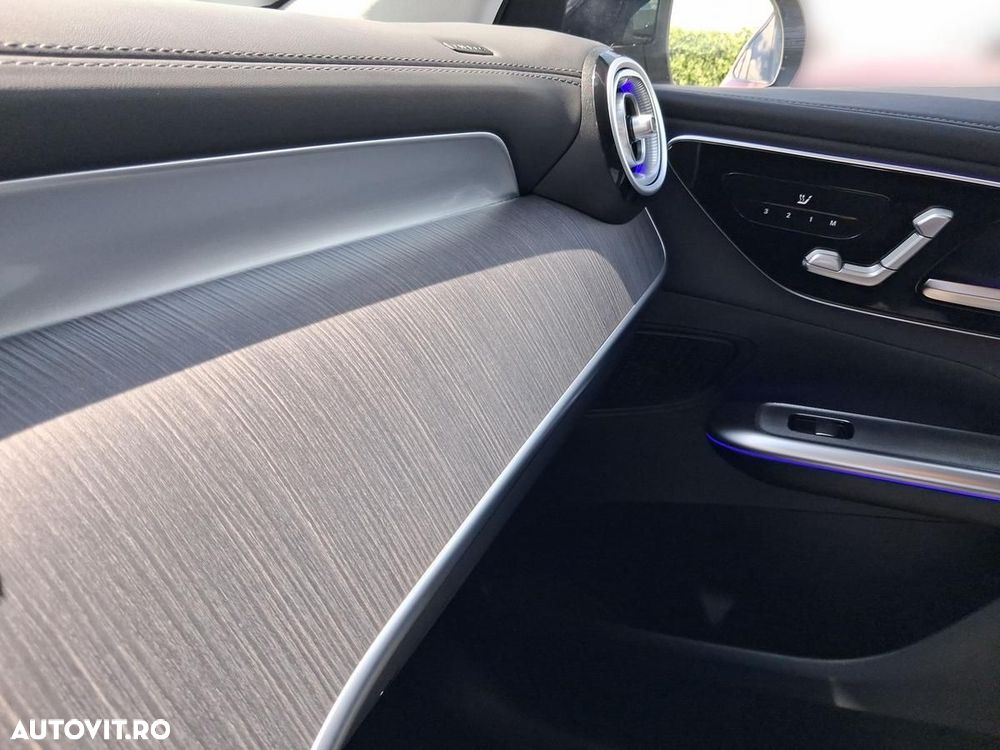 Mercedes-Benz GLC 300 e 4MATIC PHEV - 29