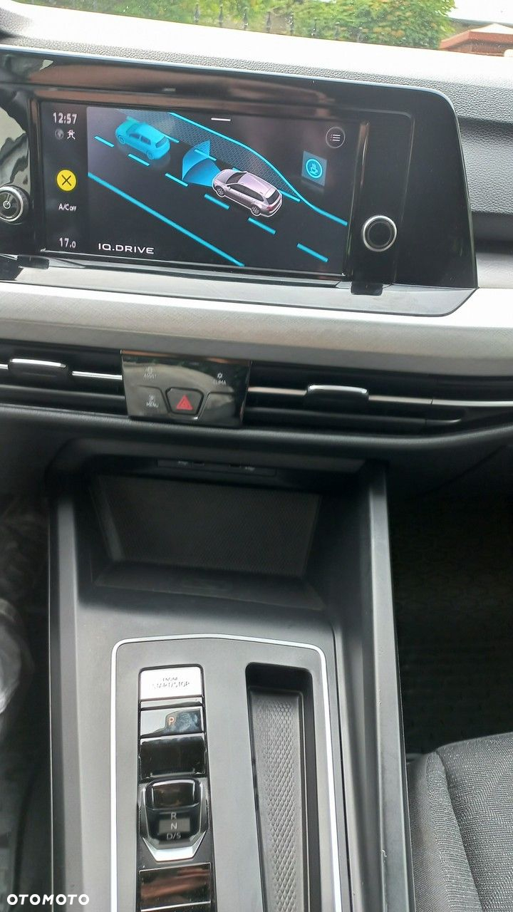 Volkswagen Golf - 22