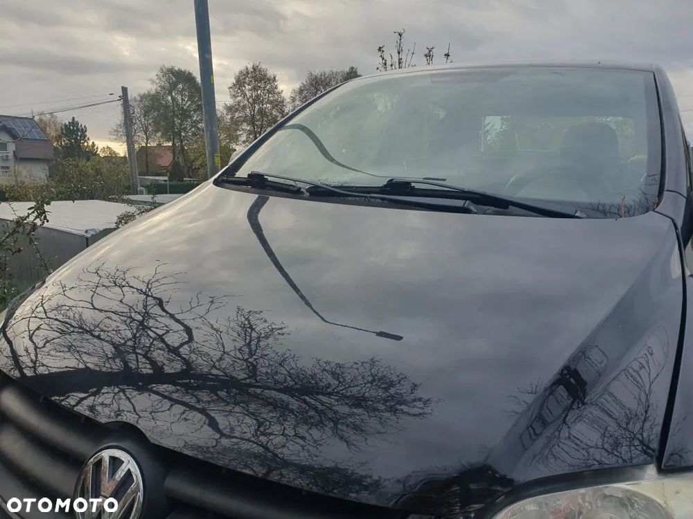 błotnik lewy VOLKSWAGEN POLO FOX 2005 LC9Z 3D 40KW - 3