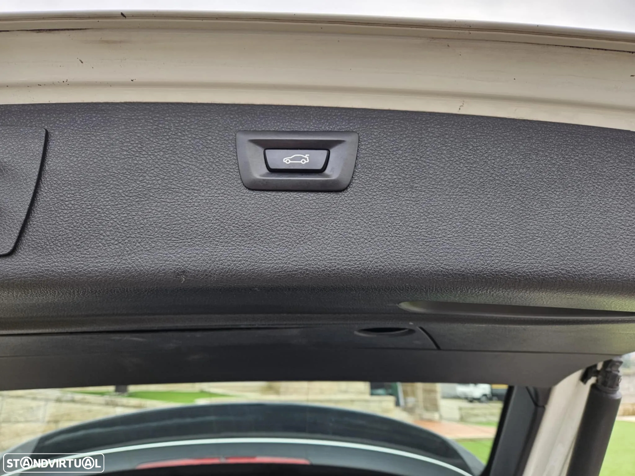 BMW 318 d Touring Pack M - 11