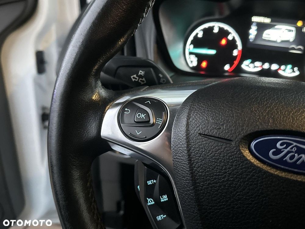 Ford Transit Connect - 23