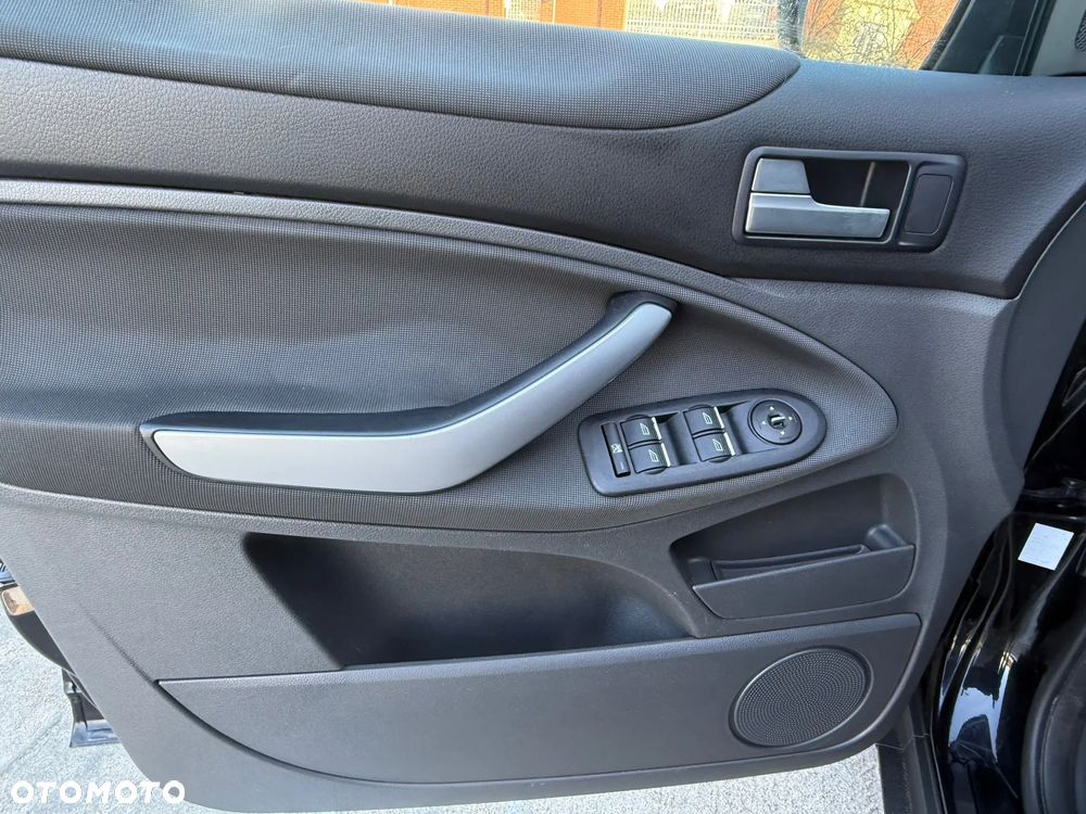 Ford Kuga 2.0 TDCi 4x4 Trend - 17
