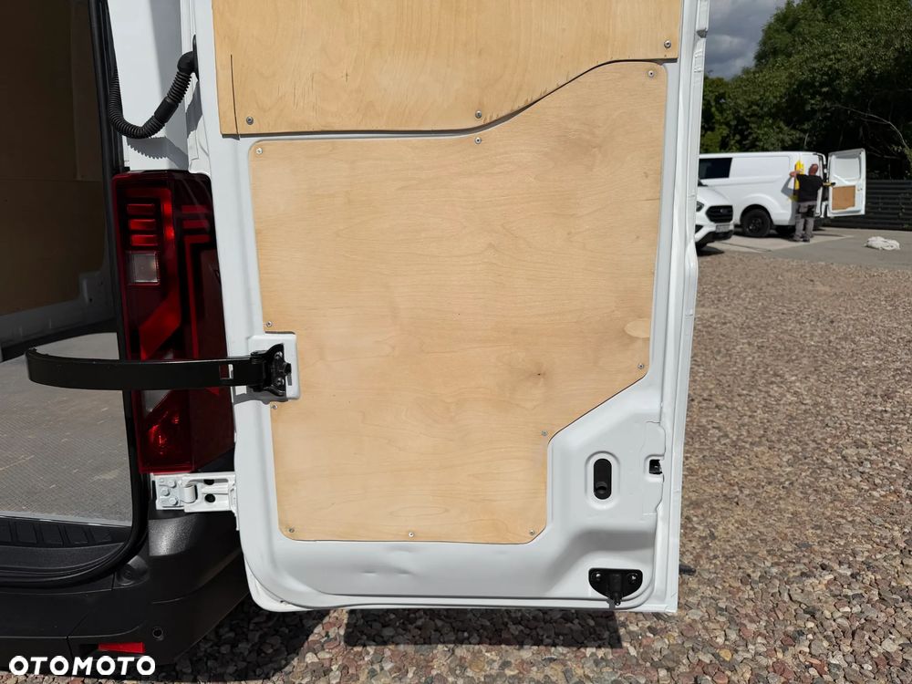 Renault NOWY MASTER L3H2 HOMOLOGACJA cięż. VAT-1 Duża ŁADOWNOŚĆ 1259kg Długa paka 3800mm Objętość 13m3 SPRAWDZONY TRWAŁY SILNIK 2.0DCI ROZRZĄD NA ŁAŃCUCHU Salon Polska Pierwszy wł. Eksploatowany w trasie auto Jak Nowe Gwarancja Fabryczna Renault! - 29