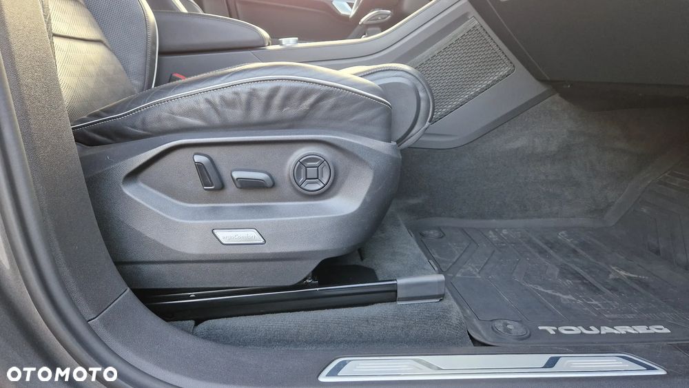 Volkswagen Touareg 3.0 V6 TDI SCR 4Mot R-Line - 28