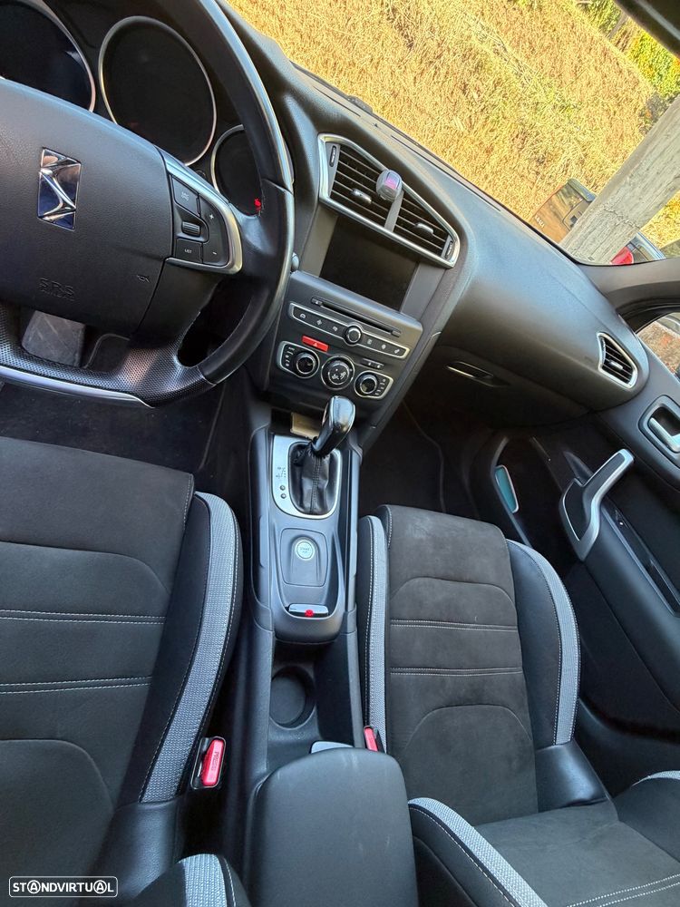 DS DS4 Crossback 1.6 BlueHDi Connected Chic EAT6 - 12