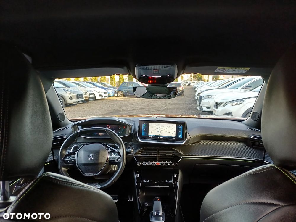 Peugeot 2008 PureTech 130 EAT8 GT Pack - 24