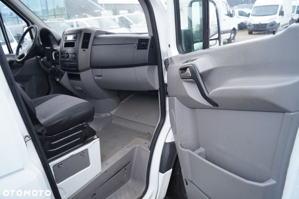 Mercedes-Benz Sprinter - 17
