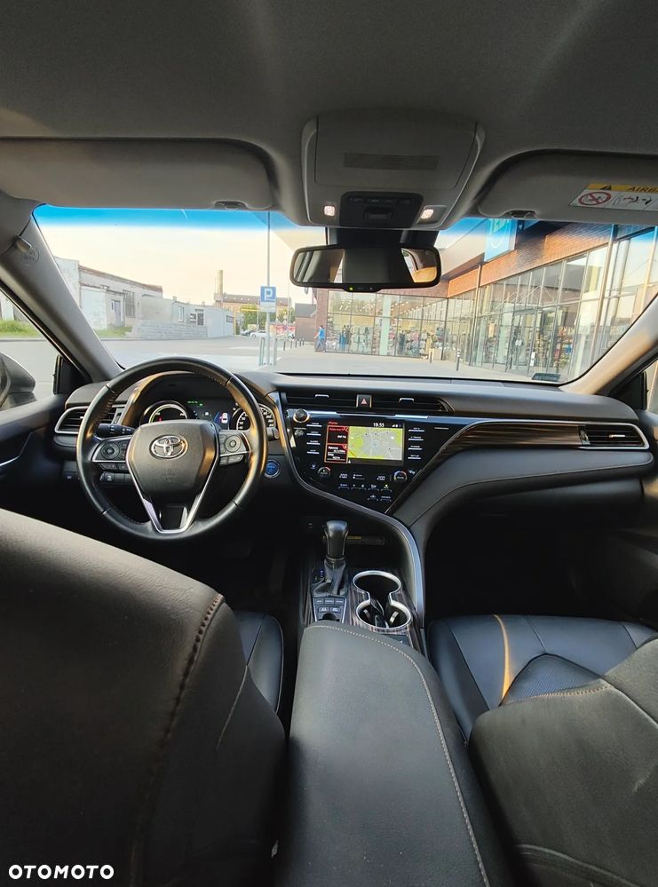 Toyota Camry 2.5 Hybrid Executive CVT - 11