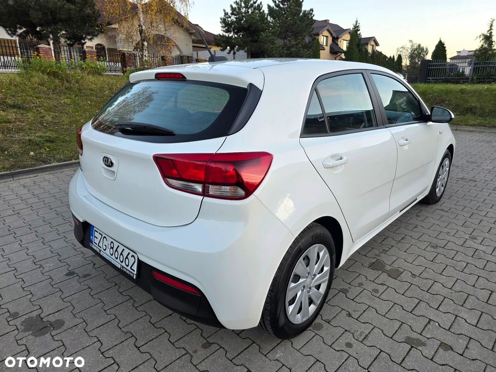 Kia Rio - 3