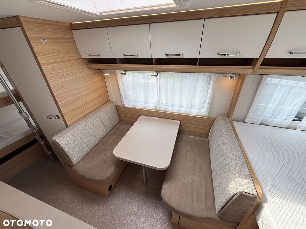 Dethleffs Camper 500 QSK Nomad Aero - 21