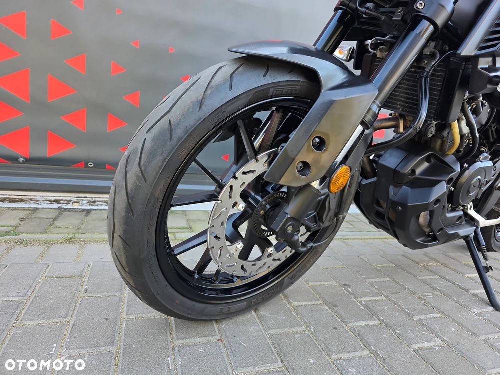 Yamaha MT - 13