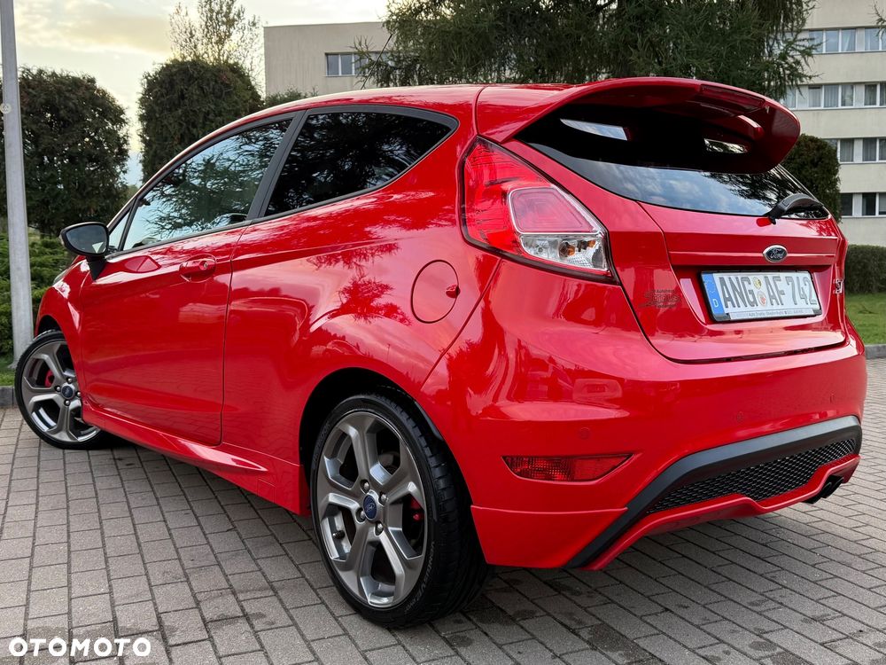 Ford Fiesta ST - 22