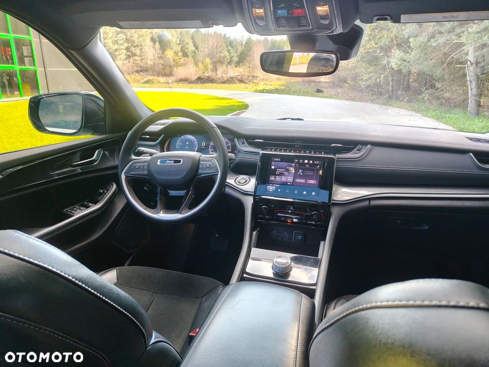 Jeep Grand Cherokee - 18