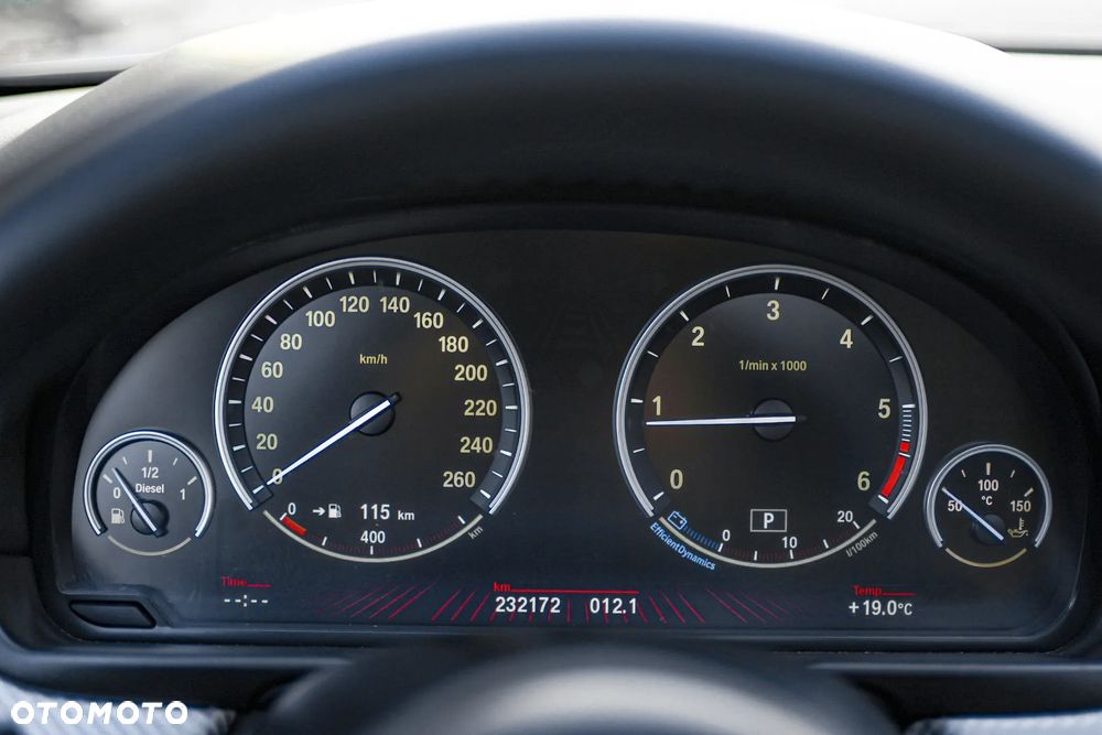 BMW Seria 5 525d - 5
