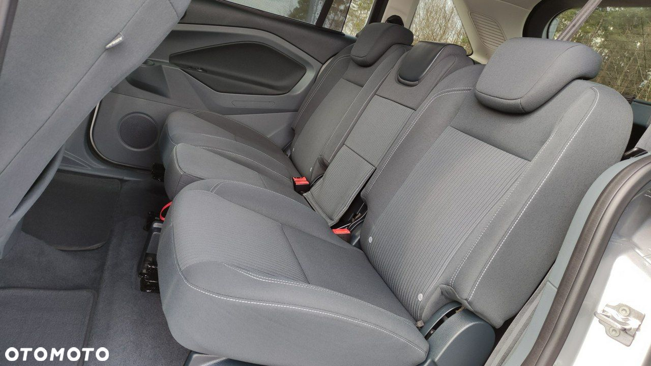 Ford Grand C-MAX - 13