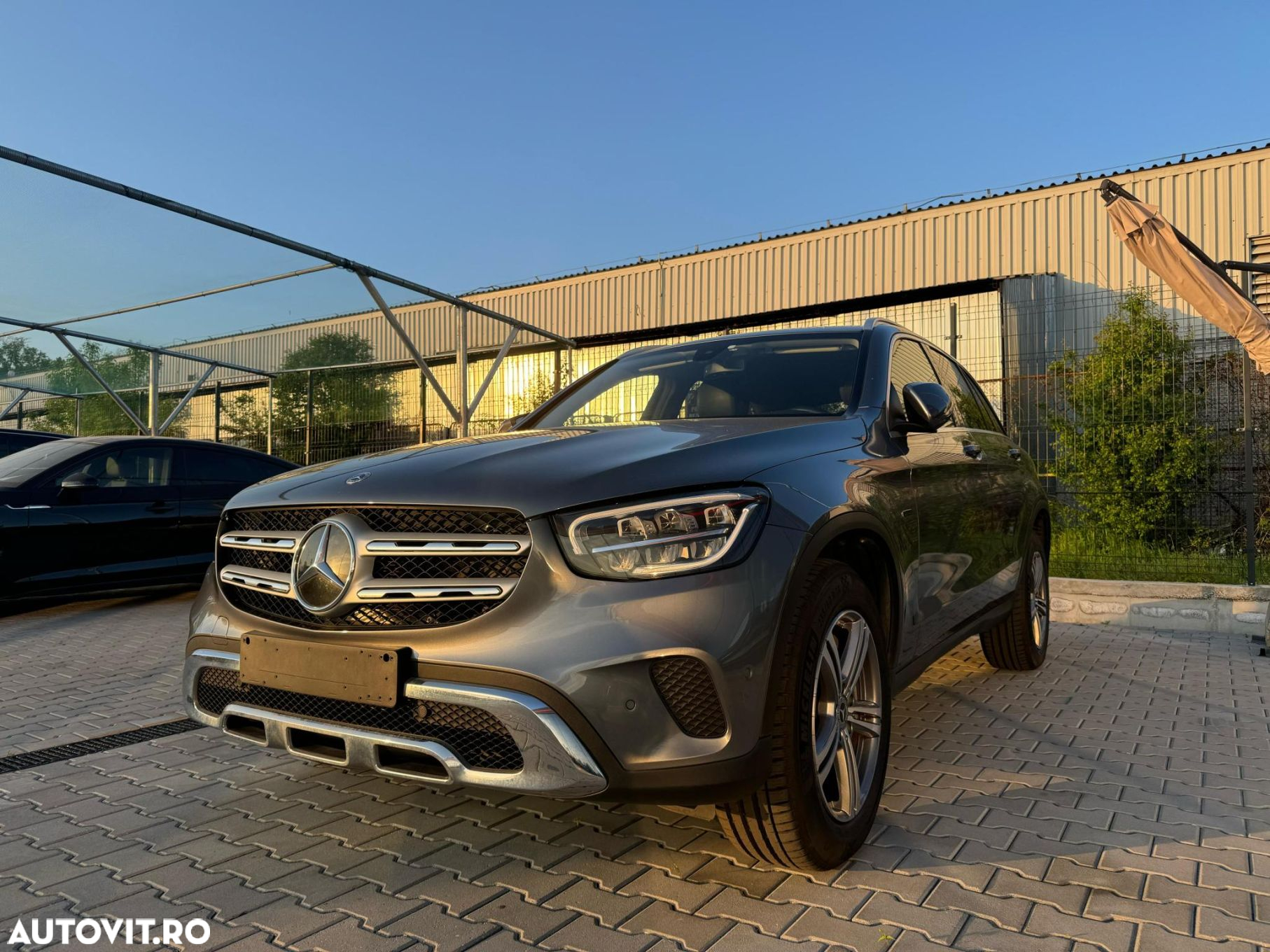 Mercedes-Benz GLC 300 e 4Matic 9G-TRONIC - 40