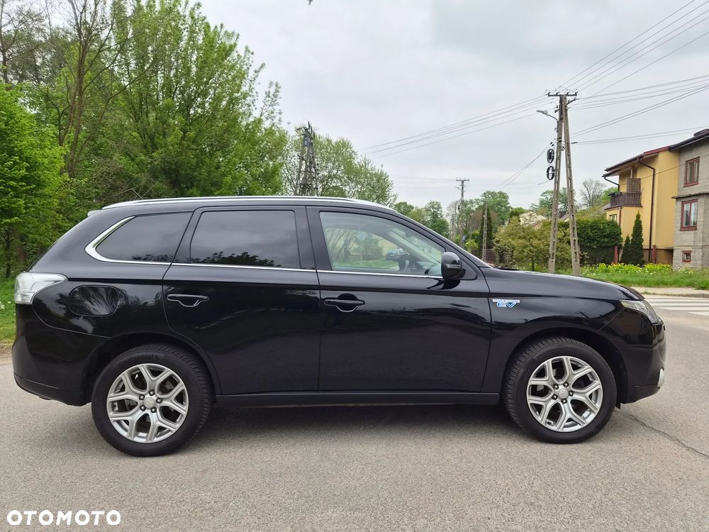 Mitsubishi Outlander 2.0 4WD Top - 15