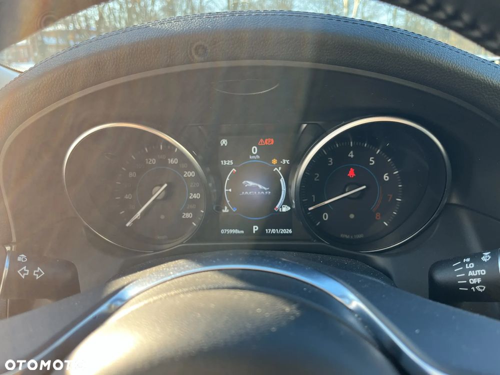 Jaguar XF 2.0 T Prestige - 9