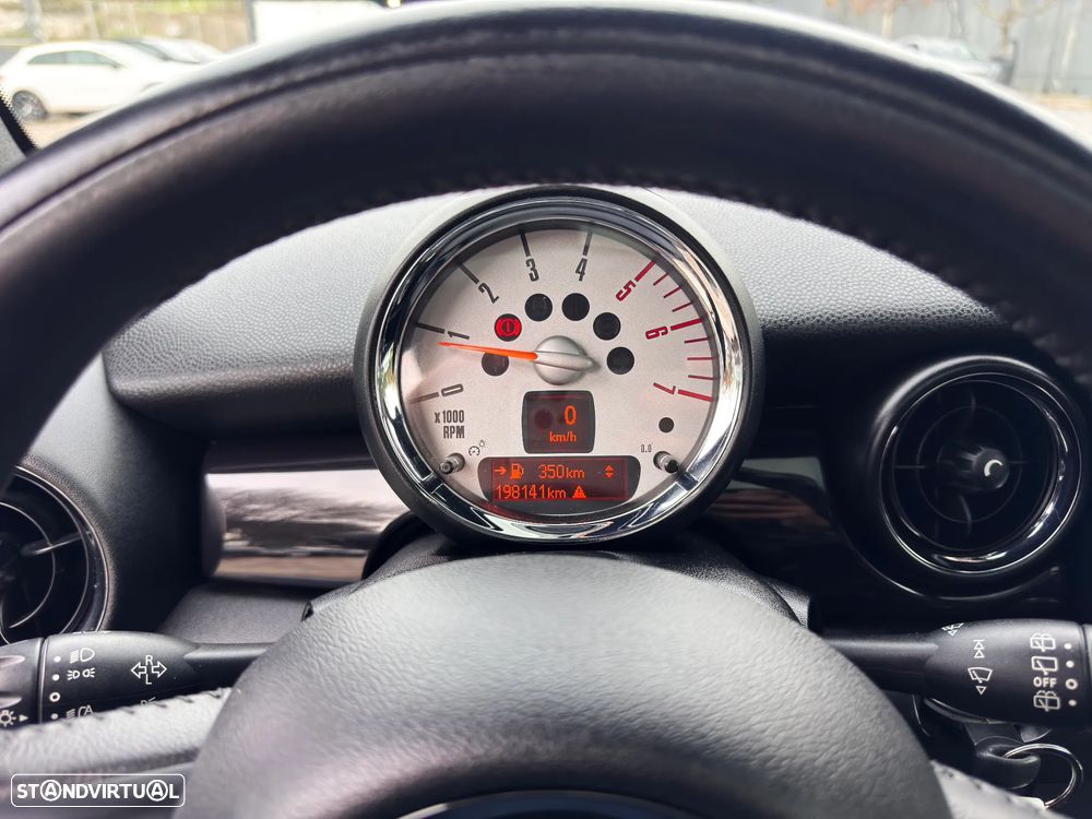 MINI 3 Portas Cooper SD - 17