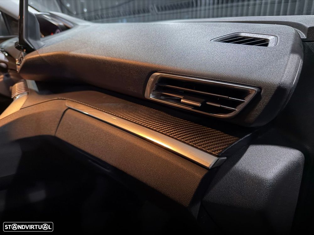 Peugeot 3008 1.5 BlueHDi Allure EAT8 - 27