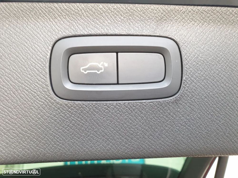 Volvo XC 90 2.0 D4 Momentum - 45