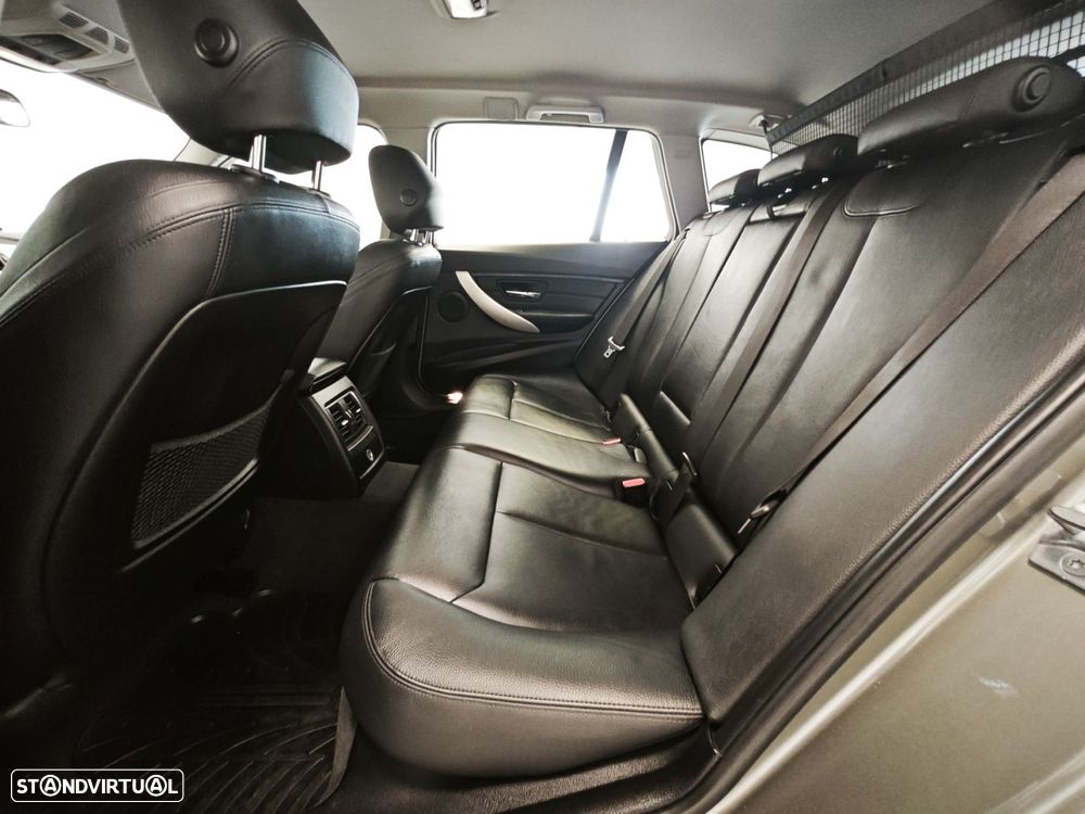 BMW 318 d Touring Line Luxury - 51