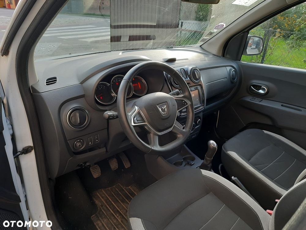 Dacia Lodgy 1.2 TCe Stepway - 13