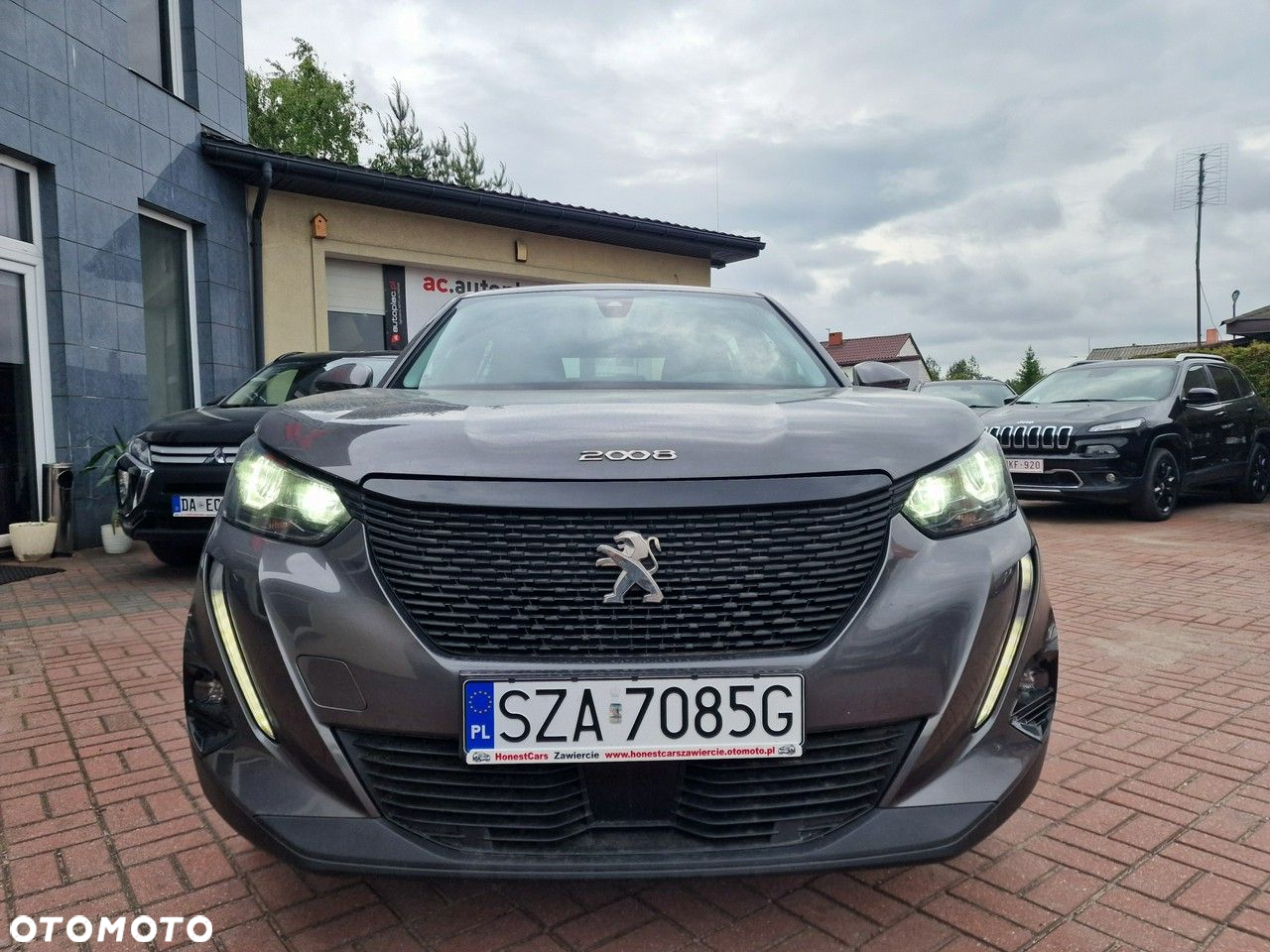 Peugeot 2008 1.2 PureTech Active Pack S&S EAT8 - 6