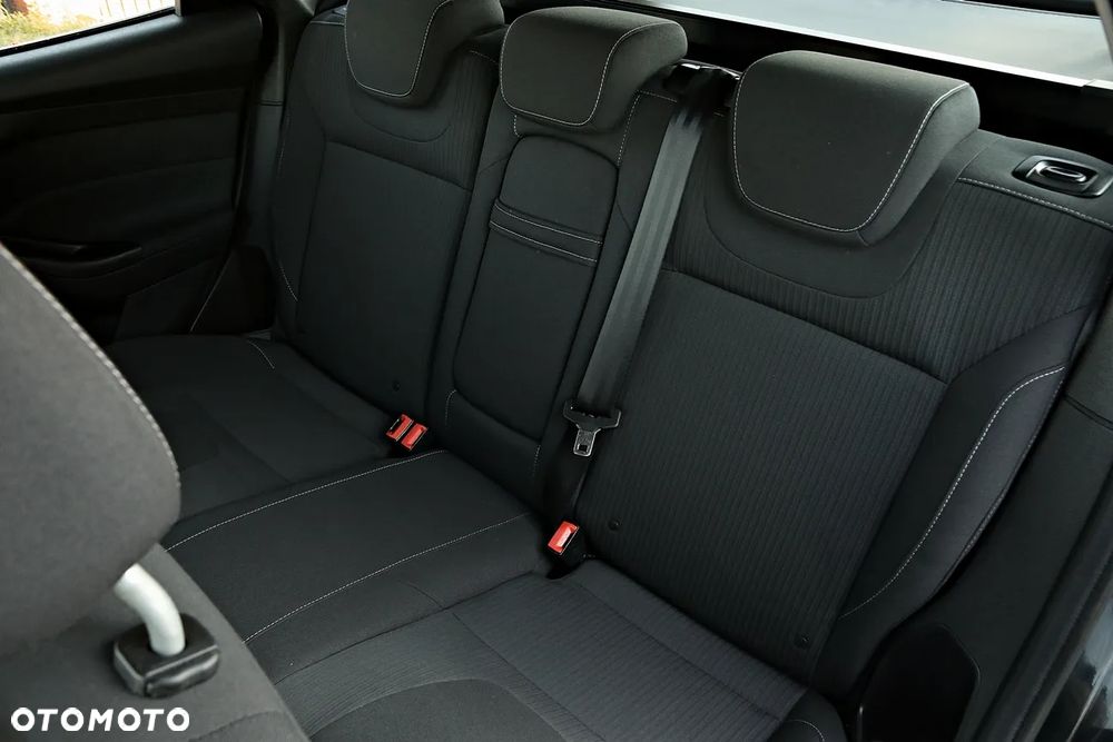 Ford Focus - 33
