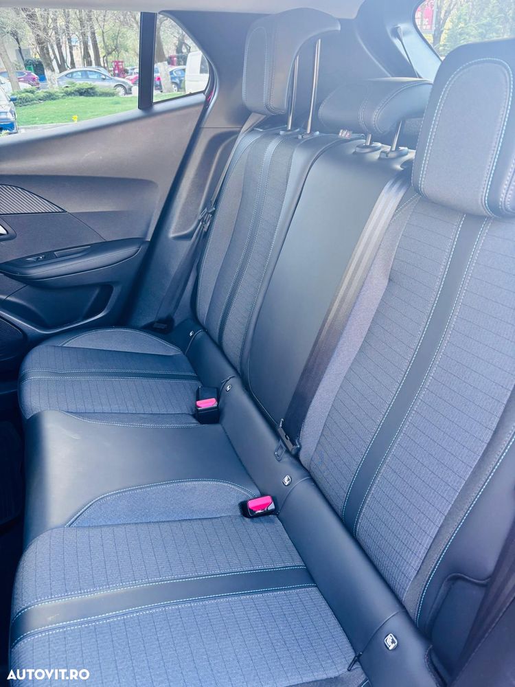 Peugeot 2008 1.2 PureTech EAT8 STT Active Pack - 22