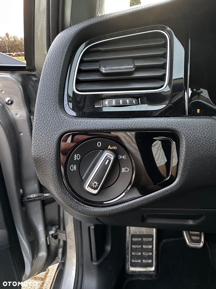 Volkswagen Golf 2.0 TDI Sound - 14
