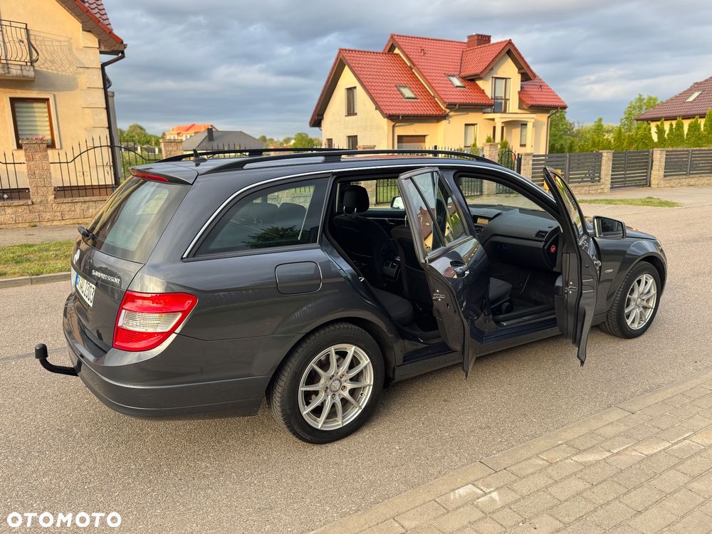 Mercedes-Benz Klasa C 180 Kompressor BlueEFFICIENCY Elegance - 37