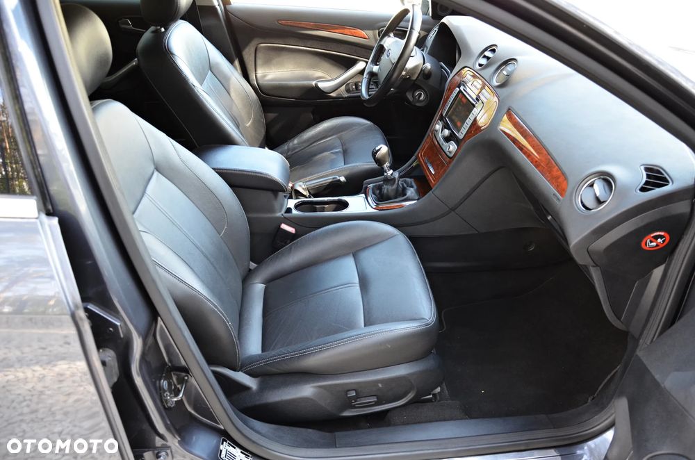 Ford Mondeo 2.0 TDCi Titanium - 35