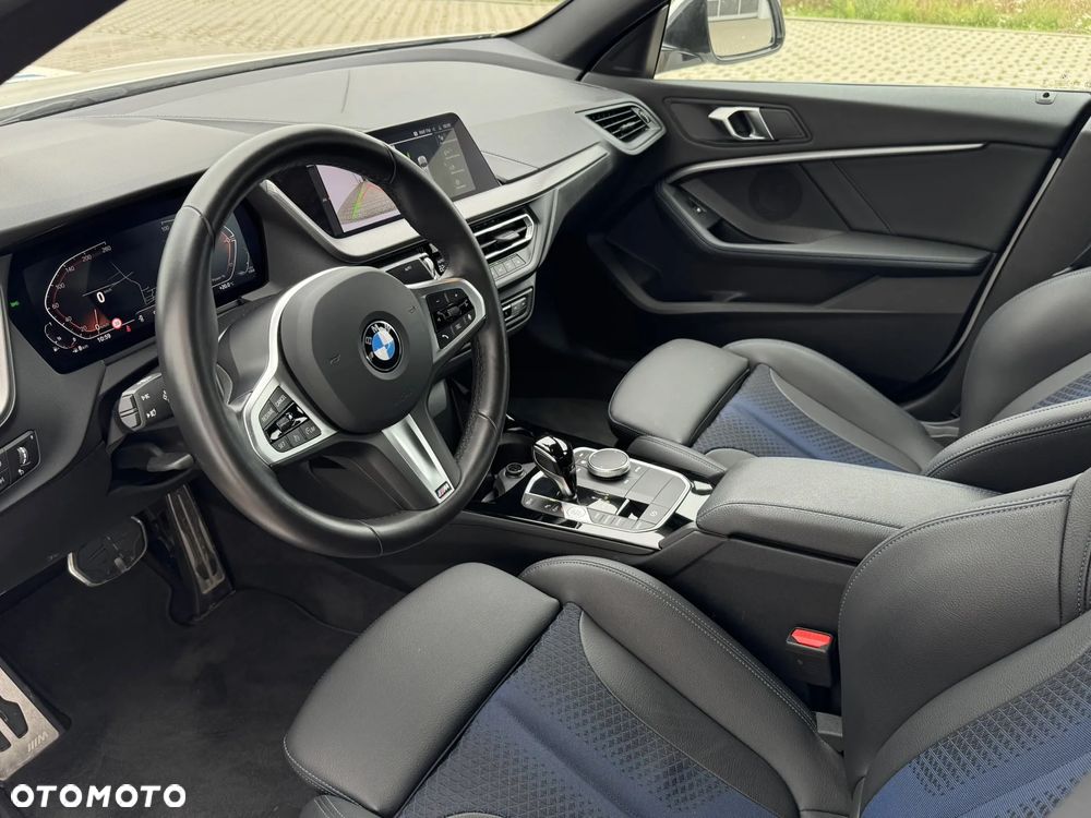 BMW Seria 2 218i M Sport - 9