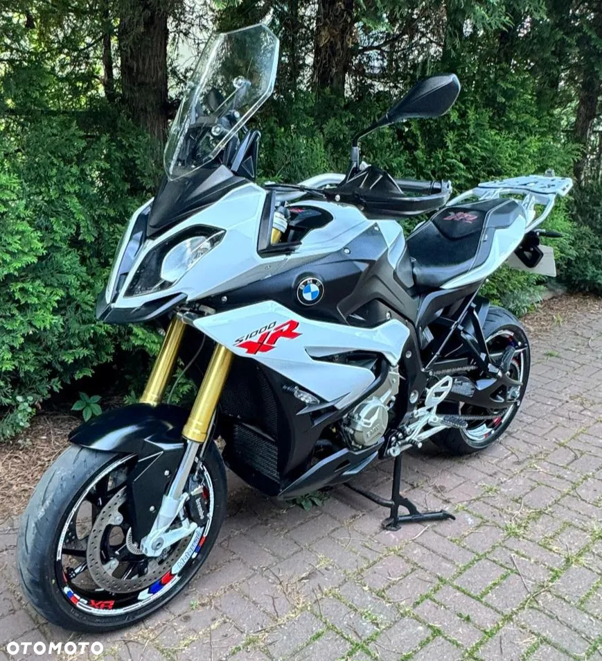 BMW S - 10