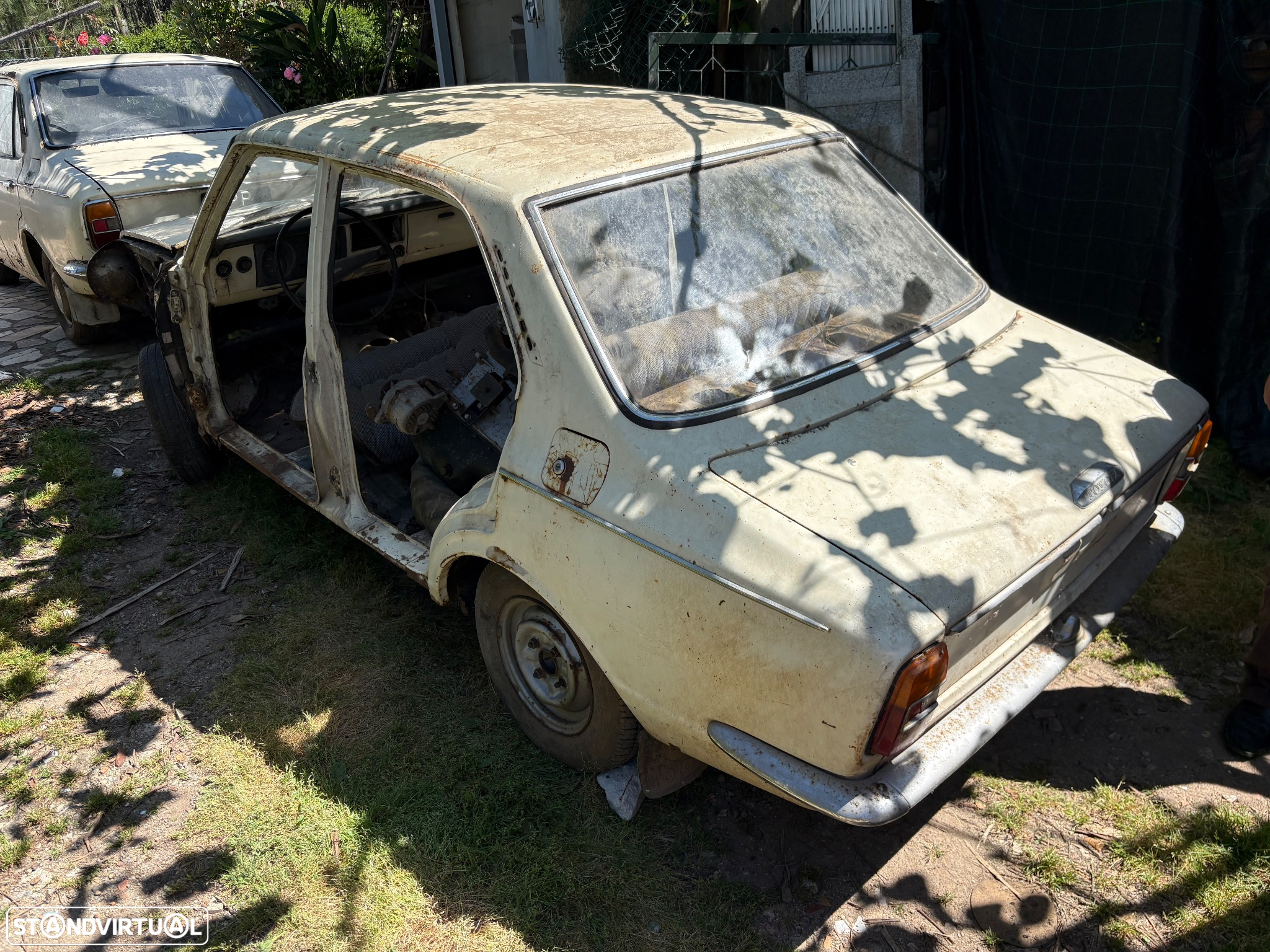 Toyota Corolla - 12