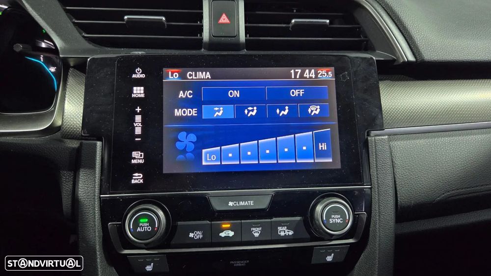 Honda Civic 1.0 i-VTEC Elegance Navi CVT - 27