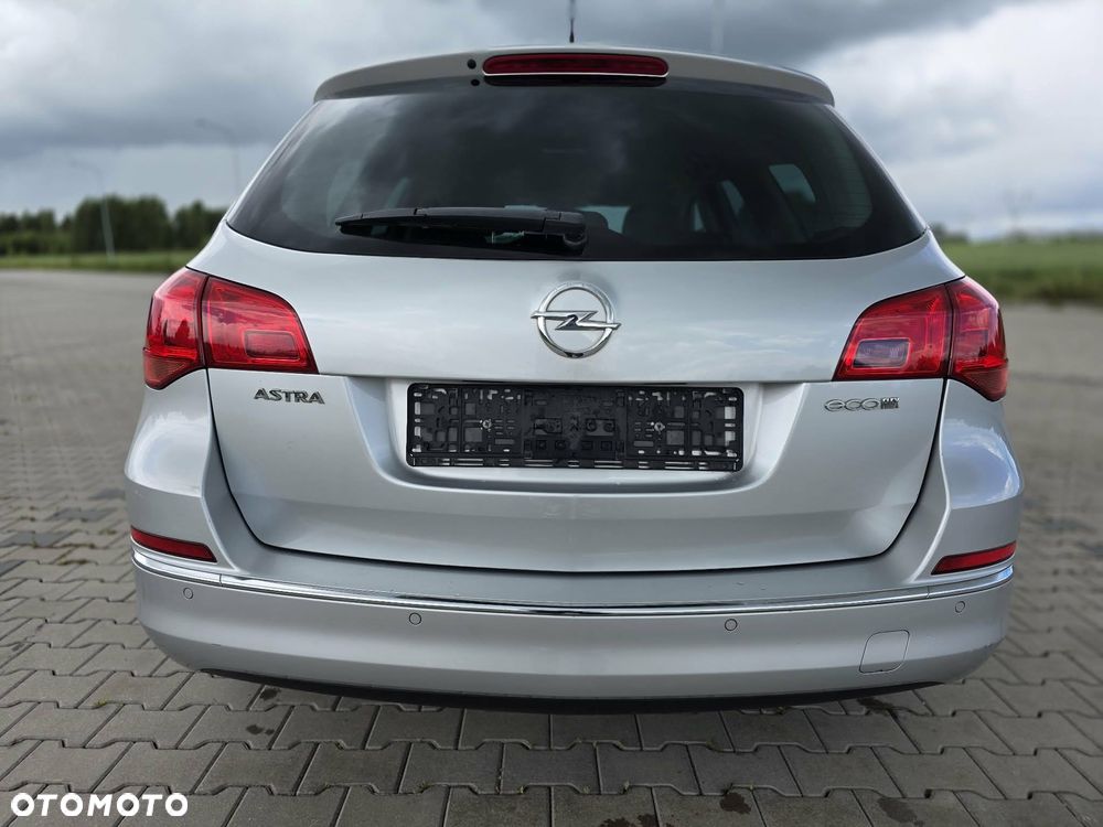 Opel Astra 1.4 Turbo Exklusiv - 4