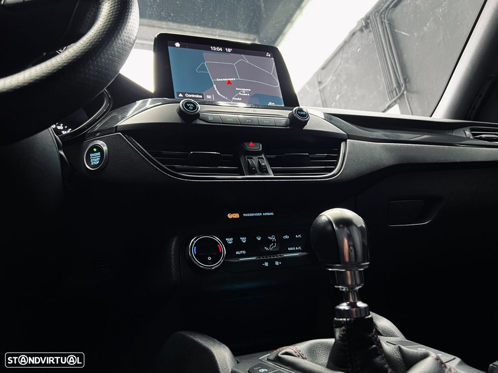 Ford Focus 1.0 EcoBoost ST-Line - 17