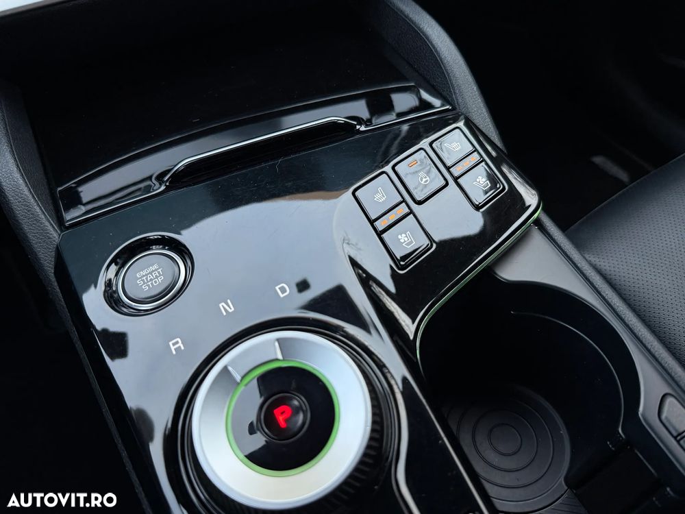 Kia Sportage 1.6 T-GDI PHEV 6AT 4x4 GT Line - 19